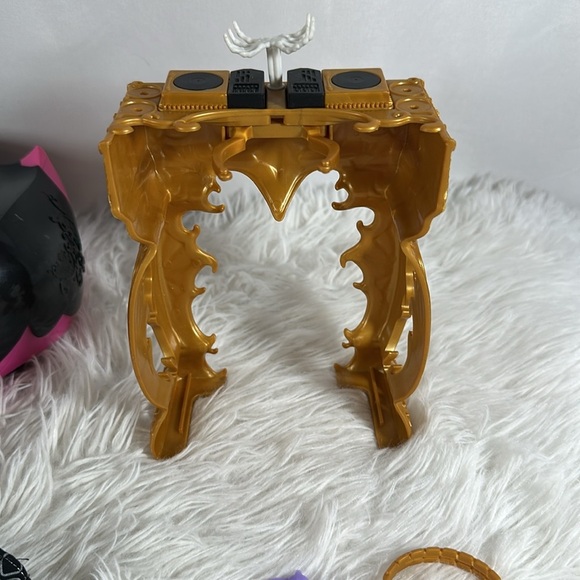 Monster High Draculaura Car w Random TLC Accessories Lot - Picture 14 of 14